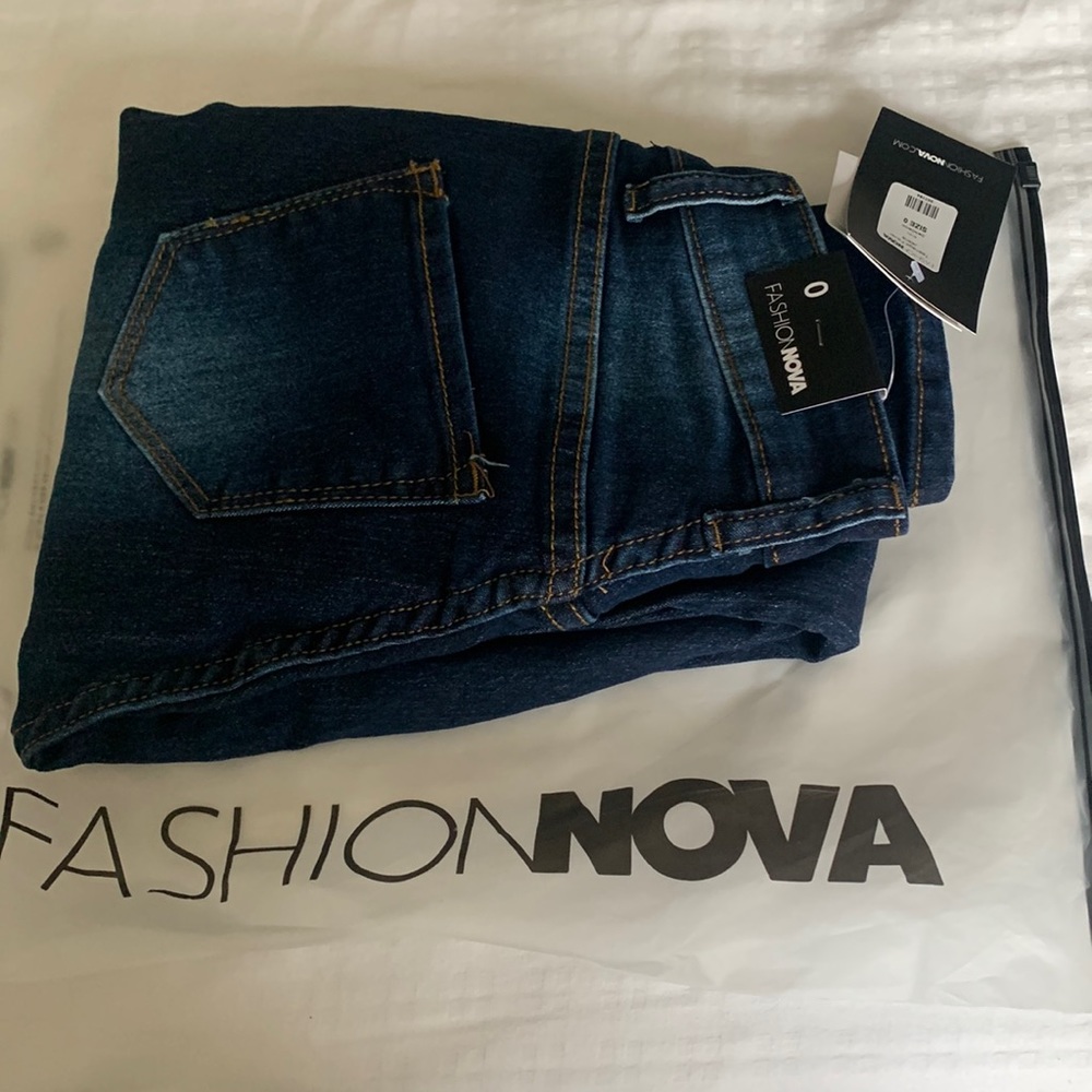 dark blue RIPPED jeans
